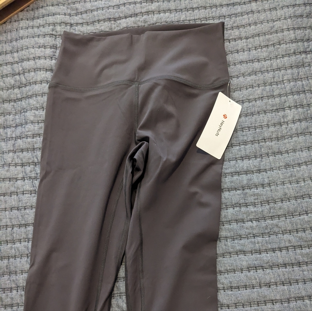HeyNuts high waisted leggings, size 8/10